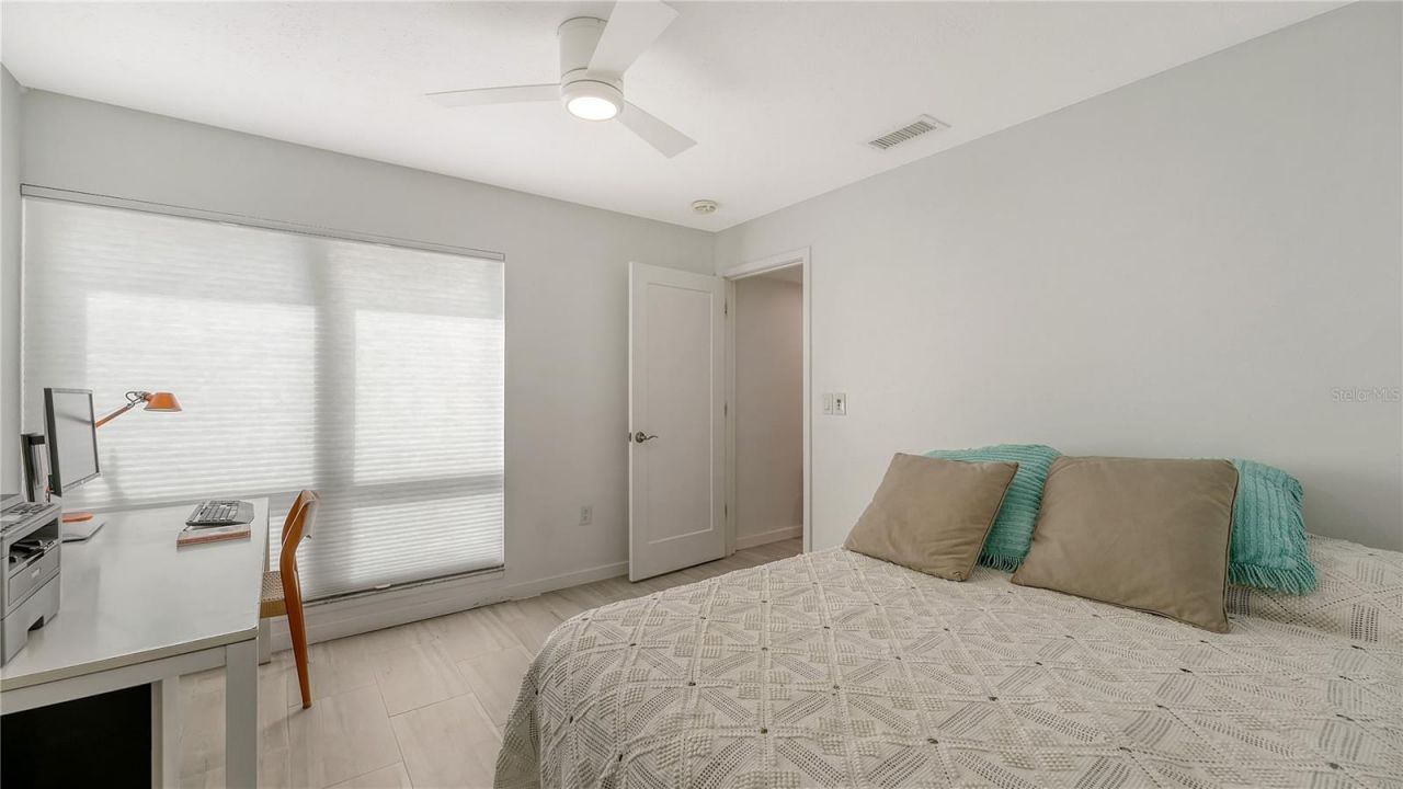 1542 Oak Street, Unit 102, Sarasota, FL 34236 Photo