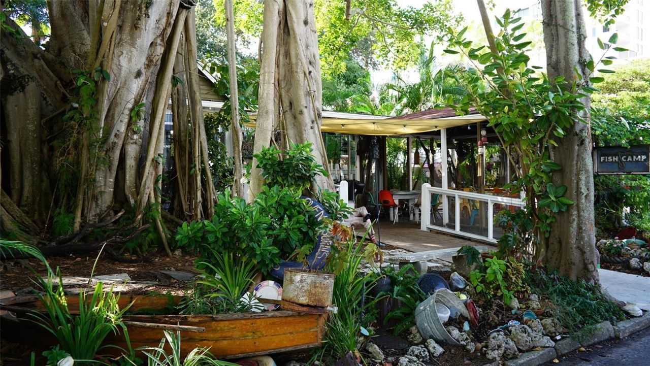 1542 Oak Street, Unit 102, Sarasota, FL 34236 Photo