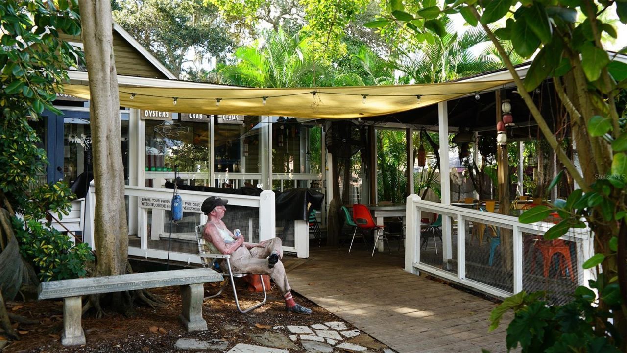 1542 Oak Street, Unit 102, Sarasota, FL 34236 Photo