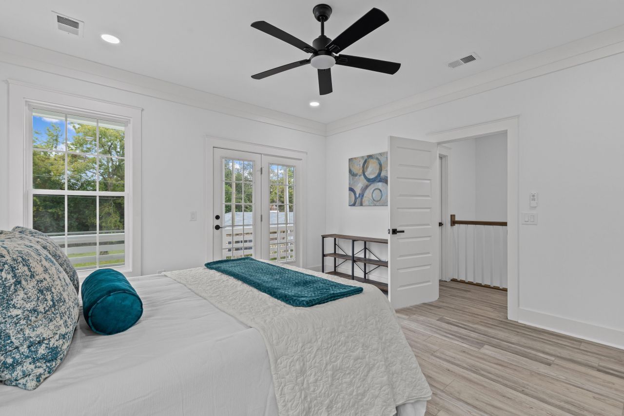 4844 Nesbitt Avenue Photo 16