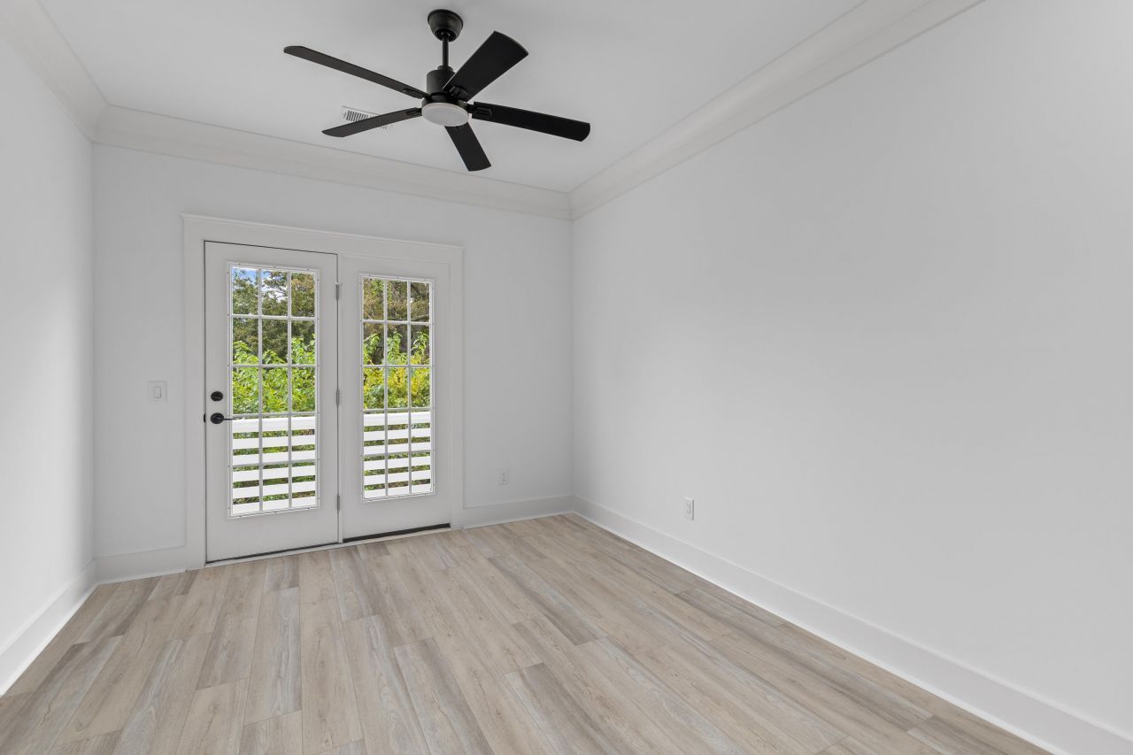 4844 Nesbitt Avenue Photo 21