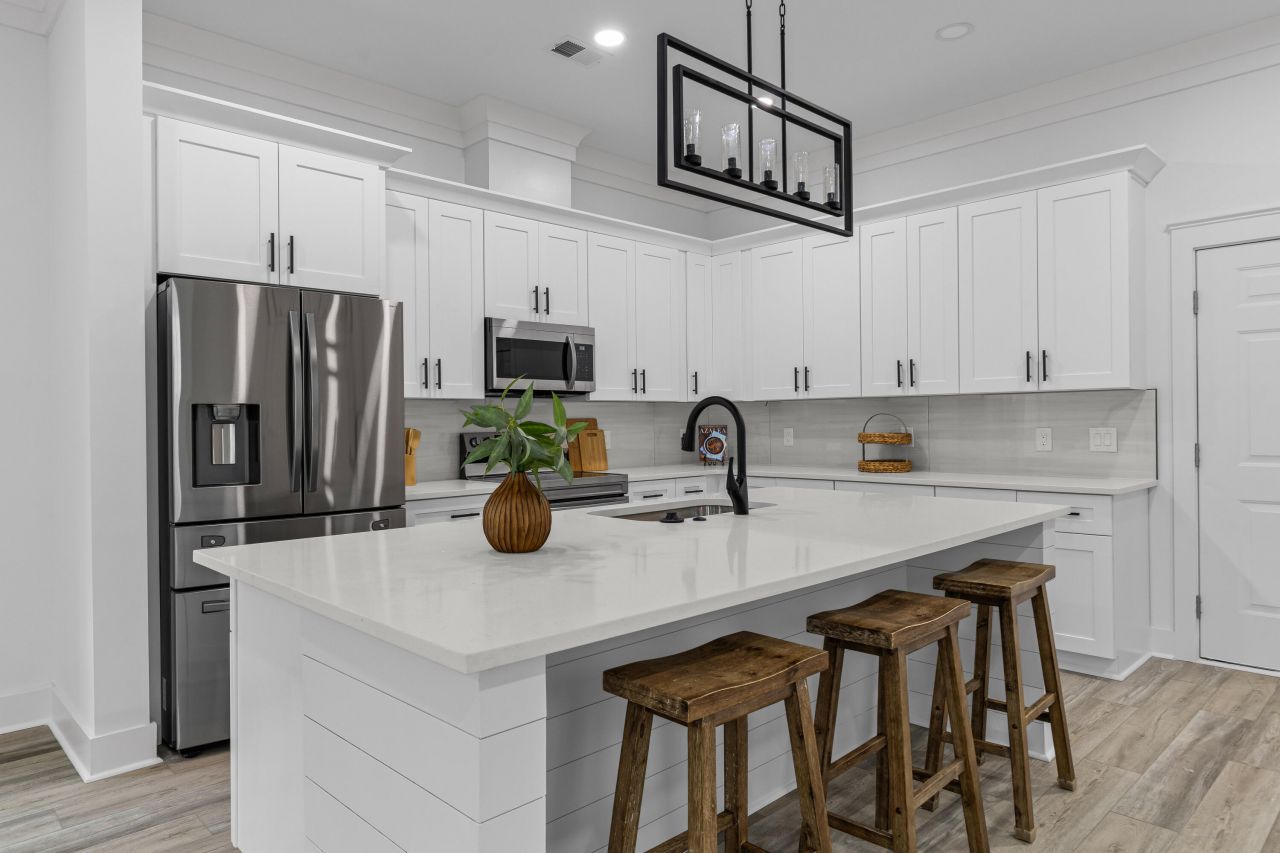 4844 Nesbitt Avenue Photo 3