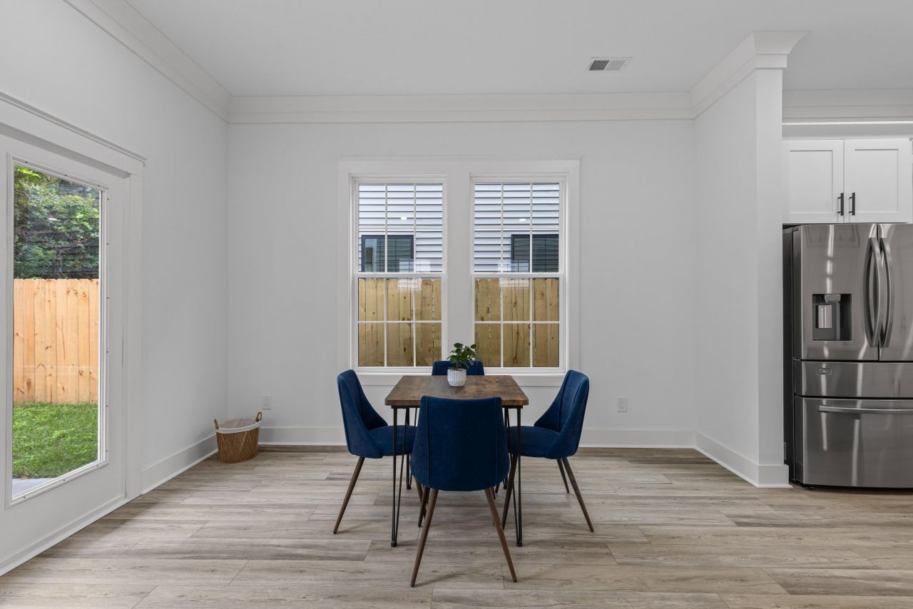 4844 Nesbitt Avenue Photo 9