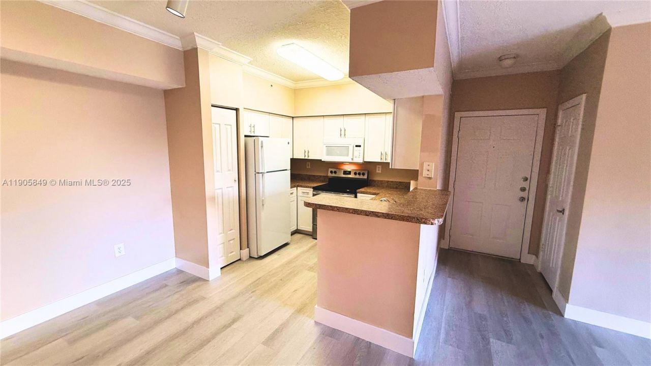 101 SW 117th Ave, Unit 7305, Pembroke Pines, FL 33025 Photo