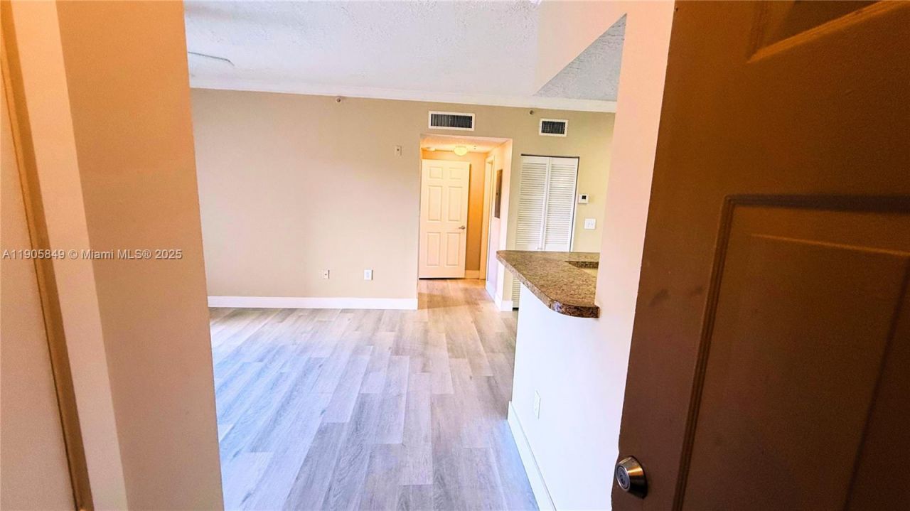 101 SW 117th Ave, Unit 7305, Pembroke Pines, FL 33025 Photo