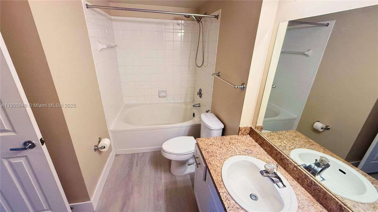 101 SW 117th Ave, Unit 7305, Pembroke Pines, FL 33025 Photo