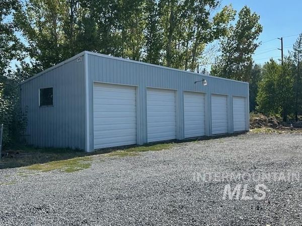 1215 Harrison Street, Moscow, ID 83843