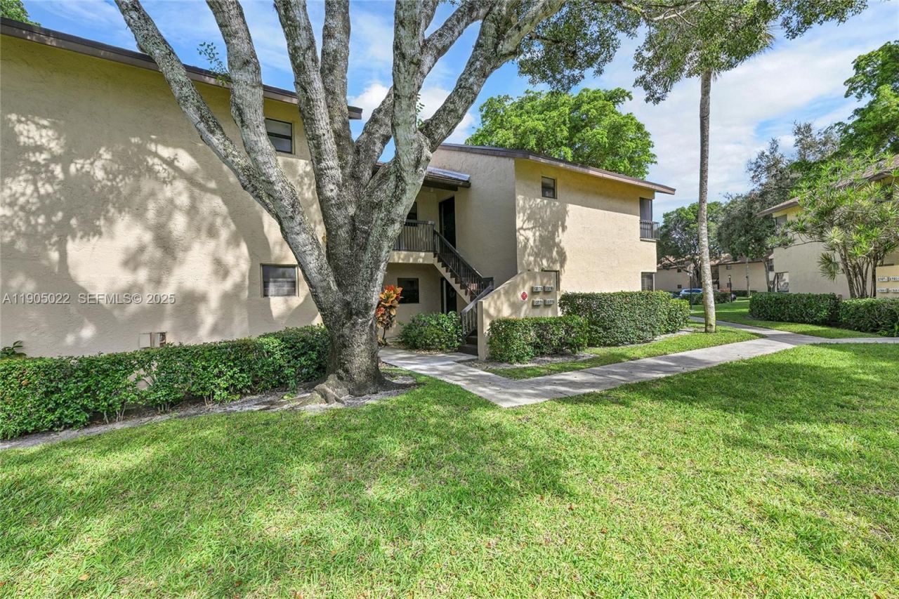3773 Cocoplum Cir, Unit 3575, Coconut Creek, FL 33063 Photo