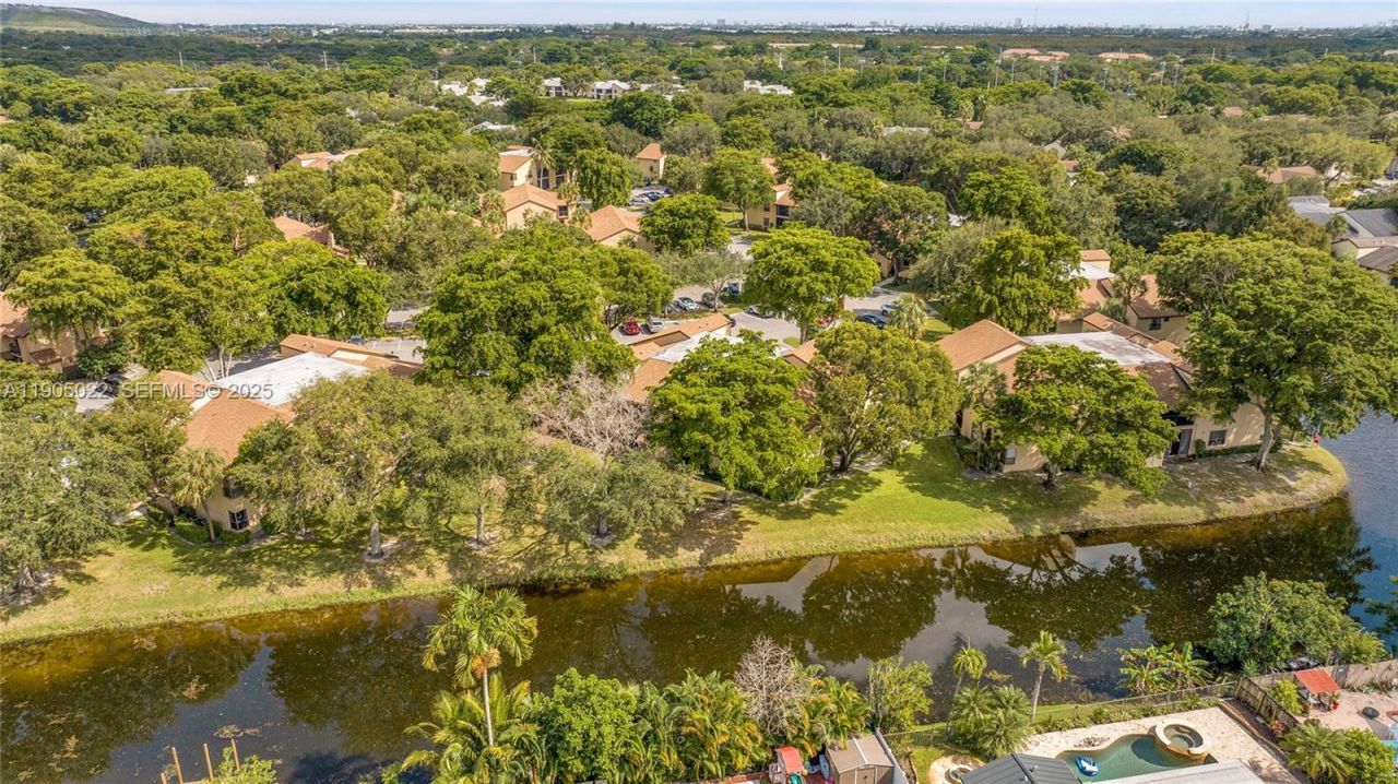 3773 Cocoplum Cir, Unit 3575, Coconut Creek, FL 33063 Photo