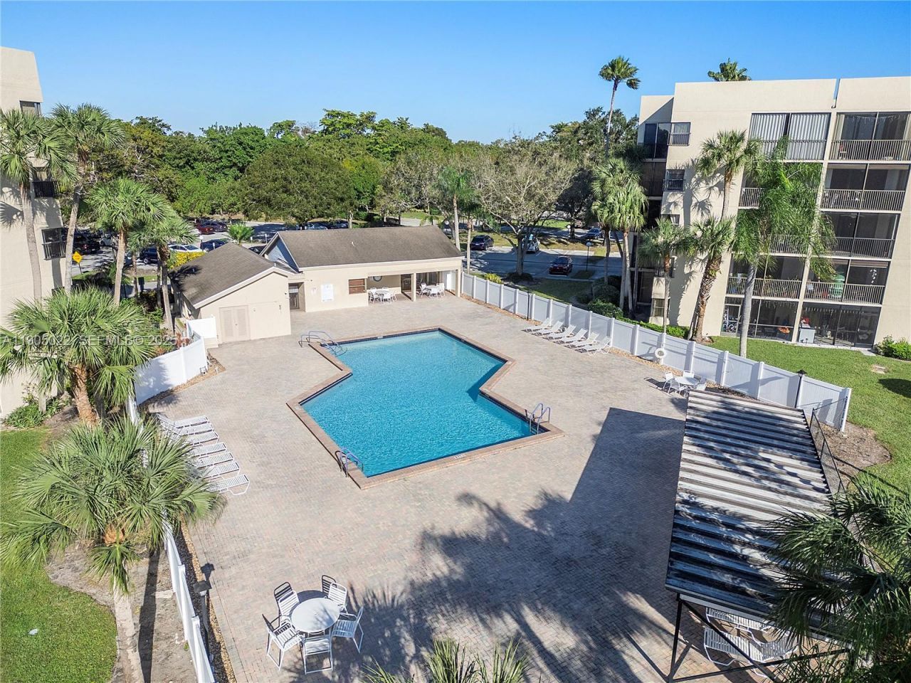 3773 Cocoplum Cir, Unit 3575, Coconut Creek, FL 33063 Photo