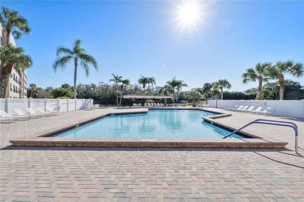 3773 Cocoplum Cir, Unit 3575, Coconut Creek, FL 33063 Photo