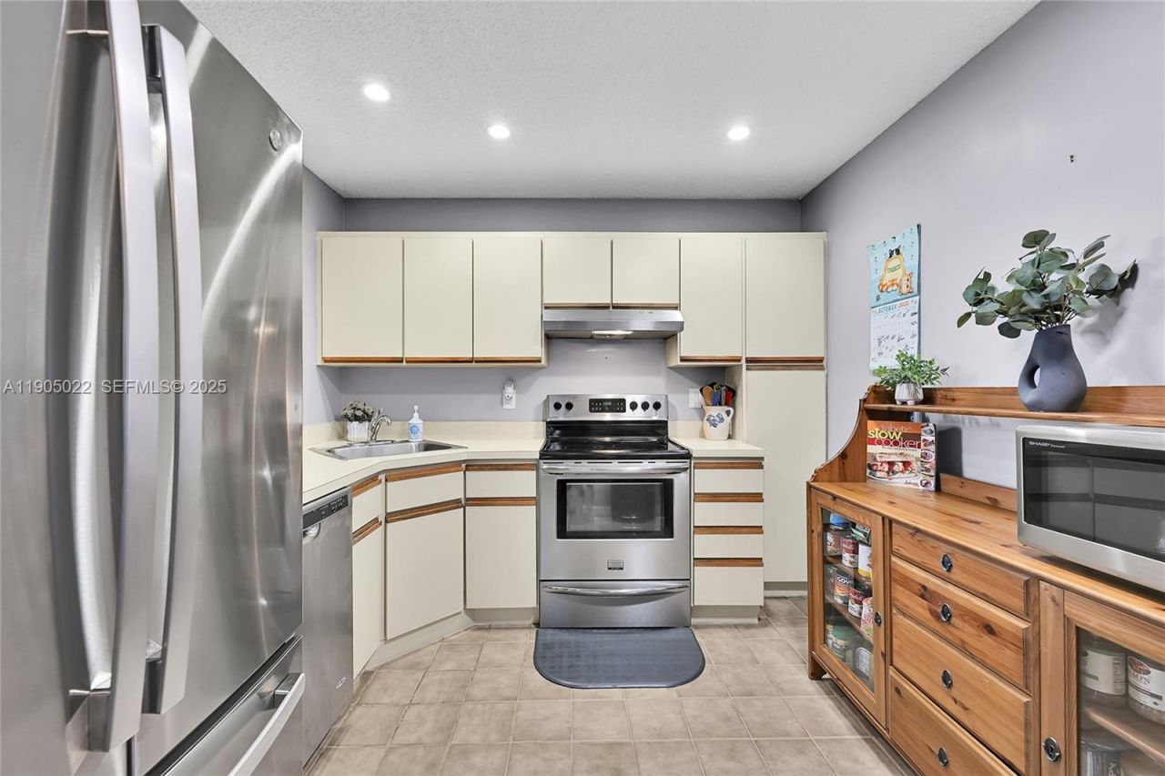 3773 Cocoplum Cir, Unit 3575, Coconut Creek, FL 33063 Photo