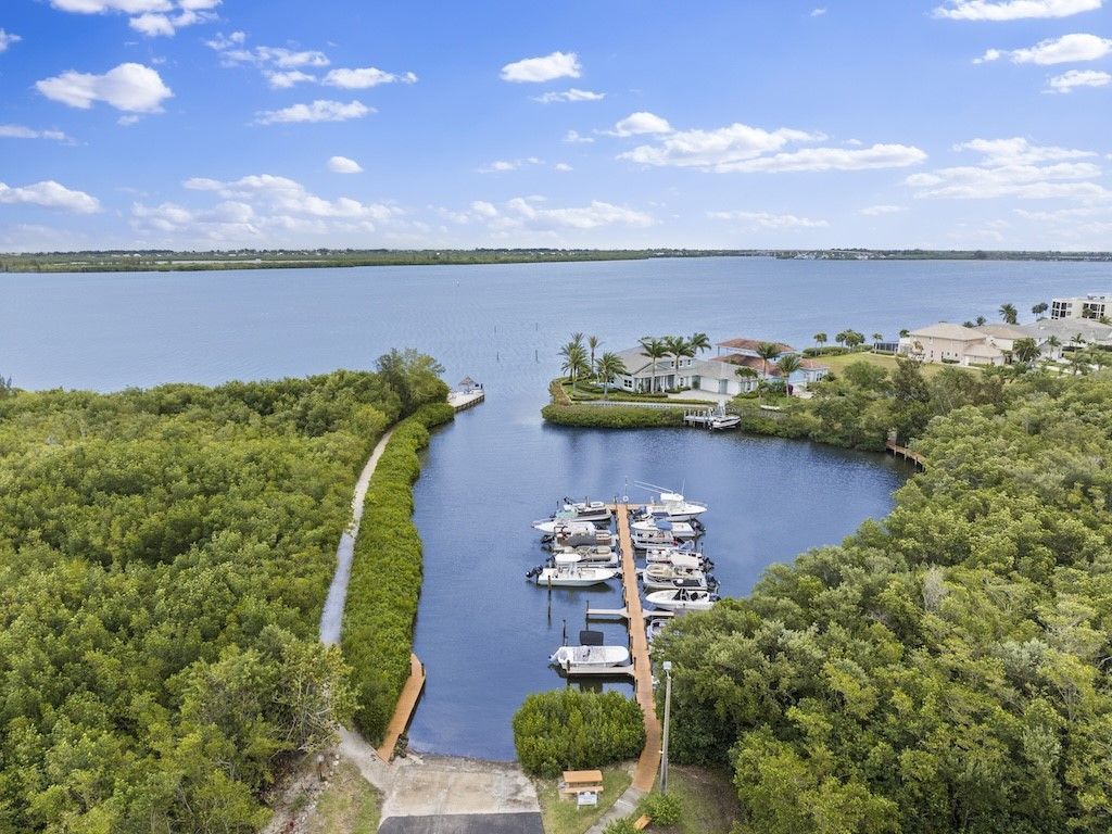 9612 Riverside Drive , Unit 302, Sebastian, FL 32958 Photo