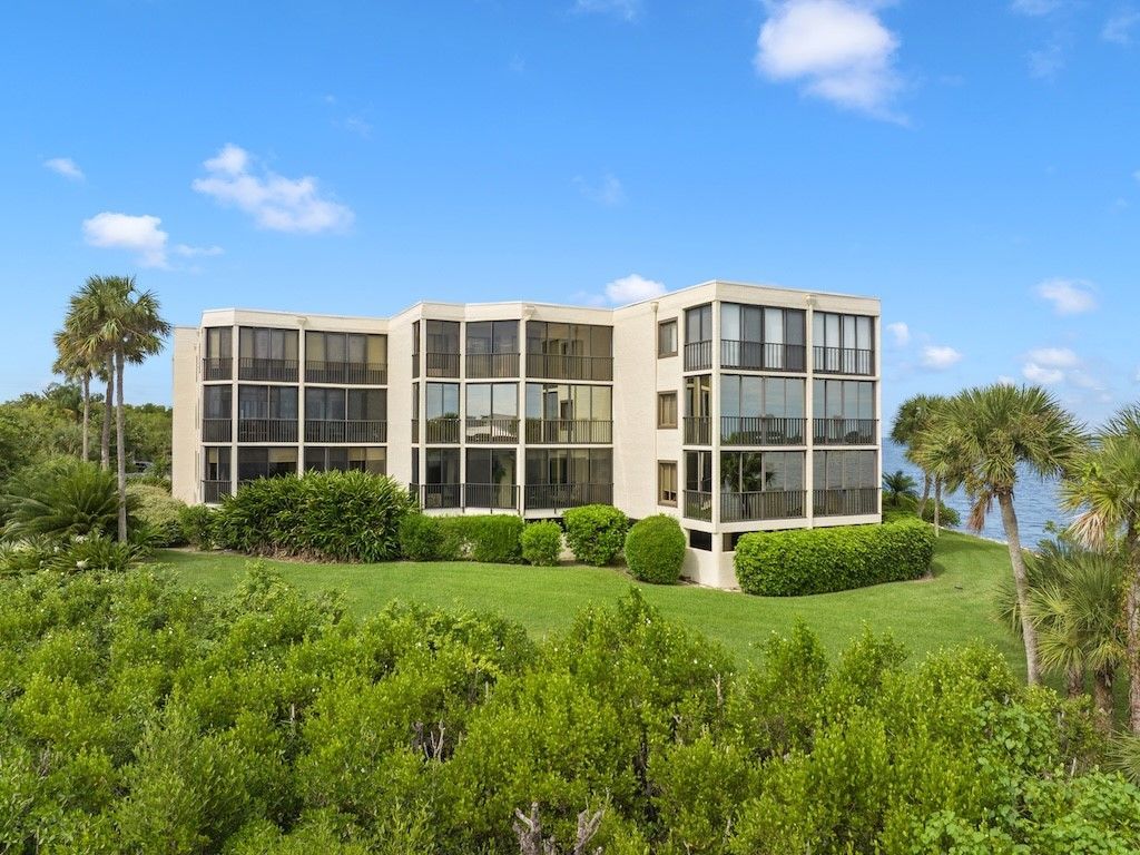 9612 Riverside Drive , Unit 302, Sebastian, FL 32958 Photo