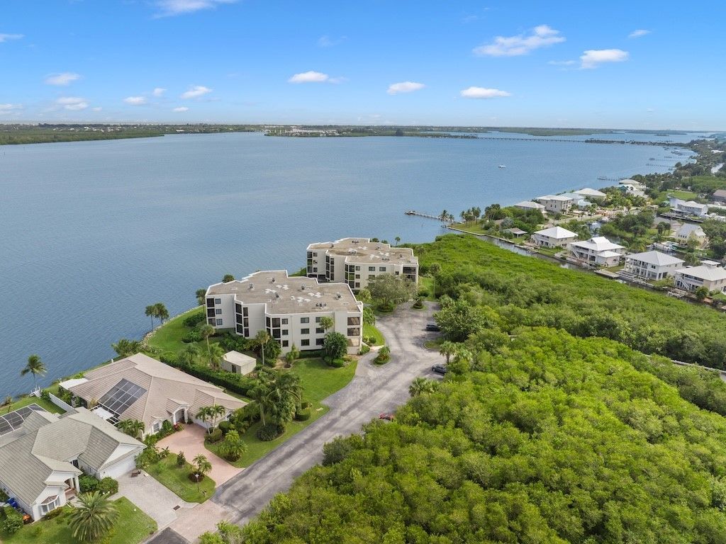 9612 Riverside Drive , Unit 302, Sebastian, FL 32958 Photo