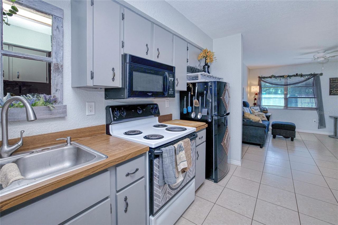 28286 S Twin Lakes Drive, Punta Gorda, FL 33955 Photo