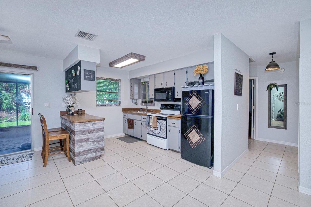 28286 S Twin Lakes Drive, Punta Gorda, FL 33955 Photo