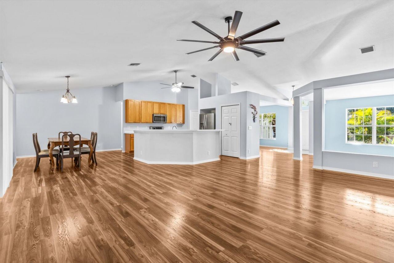 873 SW Tulip Boulevard, Port Saint Lucie, FL 34953 Photo