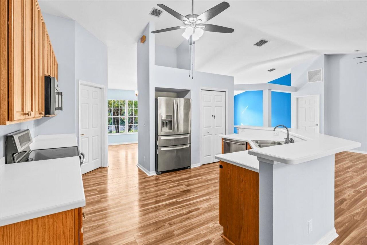 873 SW Tulip Boulevard, Port Saint Lucie, FL 34953 Photo