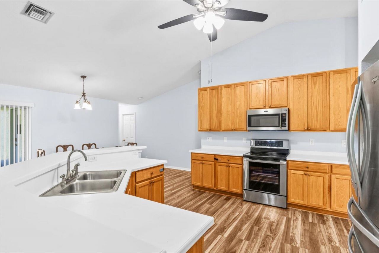 873 SW Tulip Boulevard, Port Saint Lucie, FL 34953 Photo