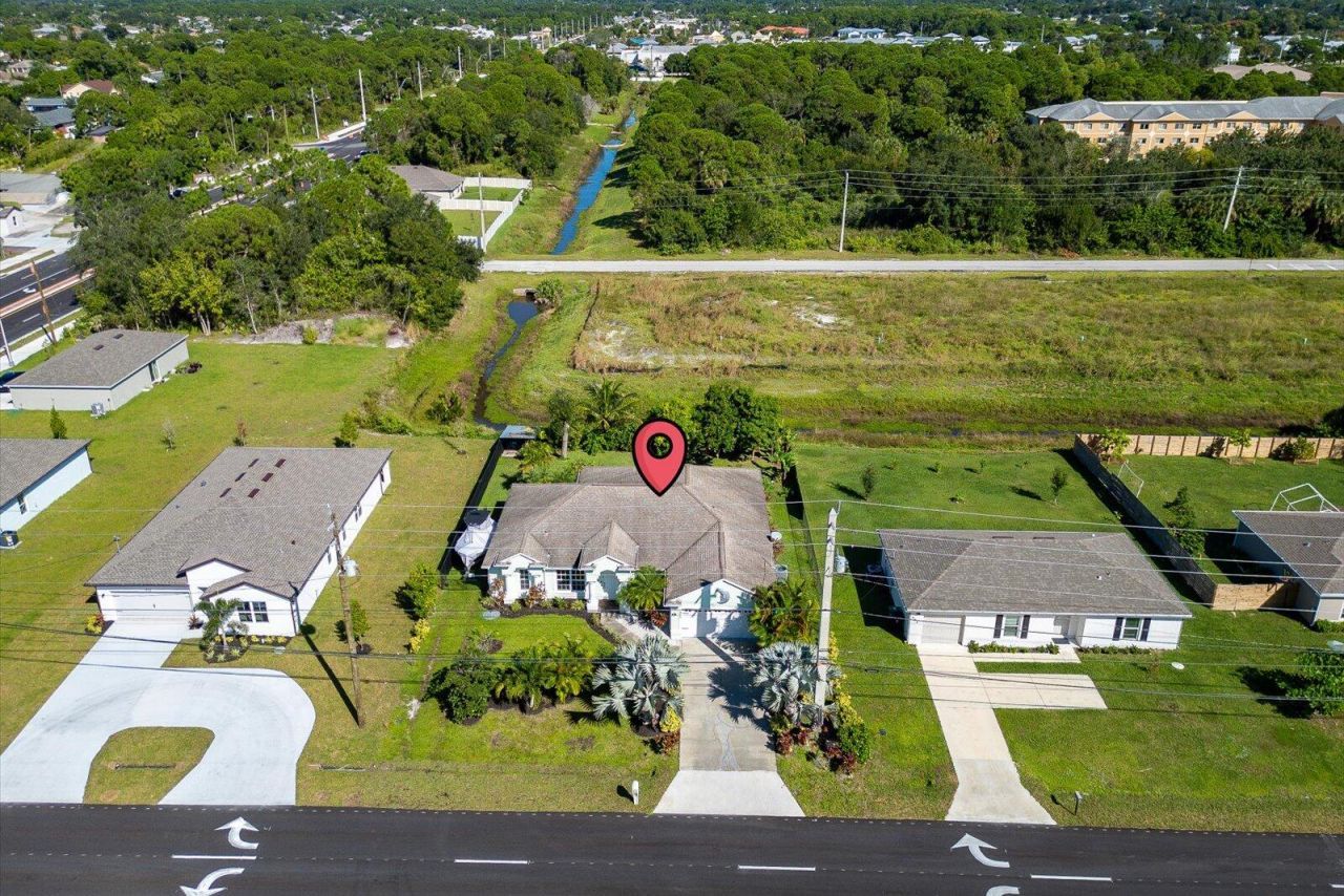 873 SW Tulip Boulevard, Port Saint Lucie, FL 34953 Photo