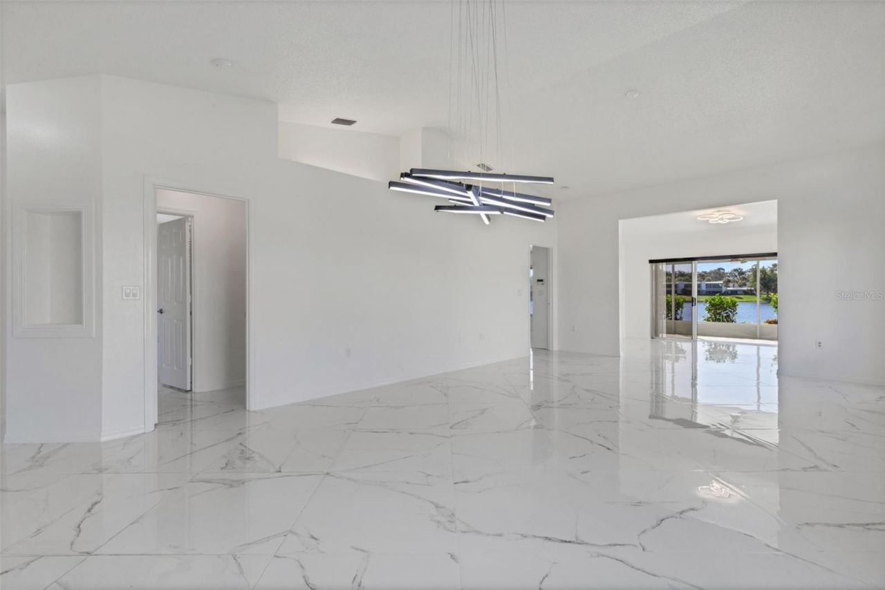 721 Spring Lakes Boulevard, Bradenton, FL 34210 Photo