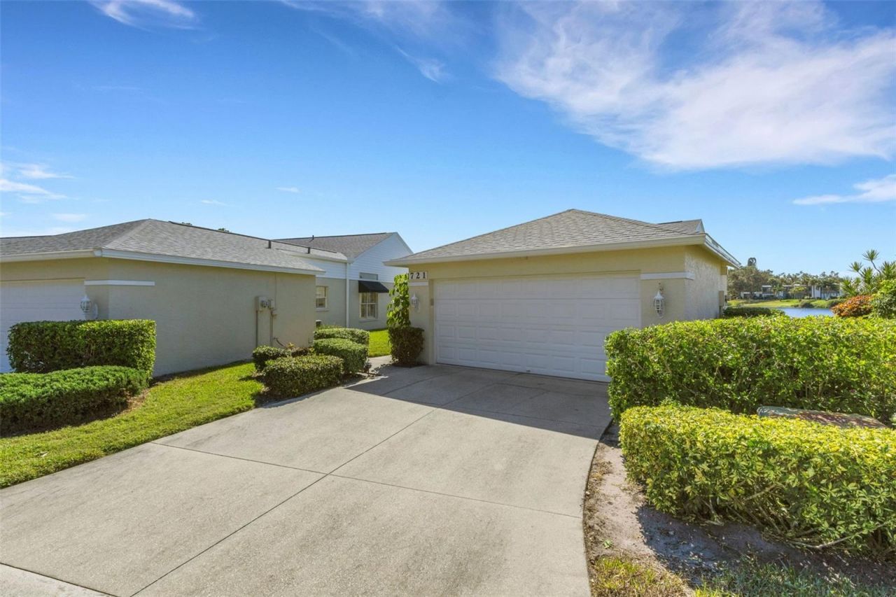 721 Spring Lakes Boulevard, Bradenton, FL 34210 Photo