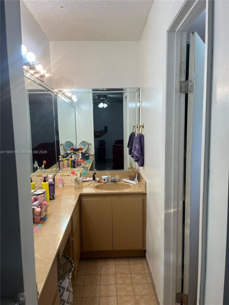 2231 SW 14th St, Unit 2231, Miami, FL 33145 Photo