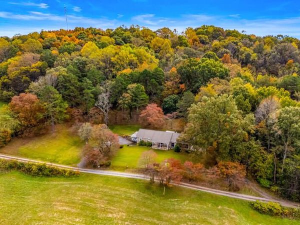 1520 State St., White Pine, TN 37890