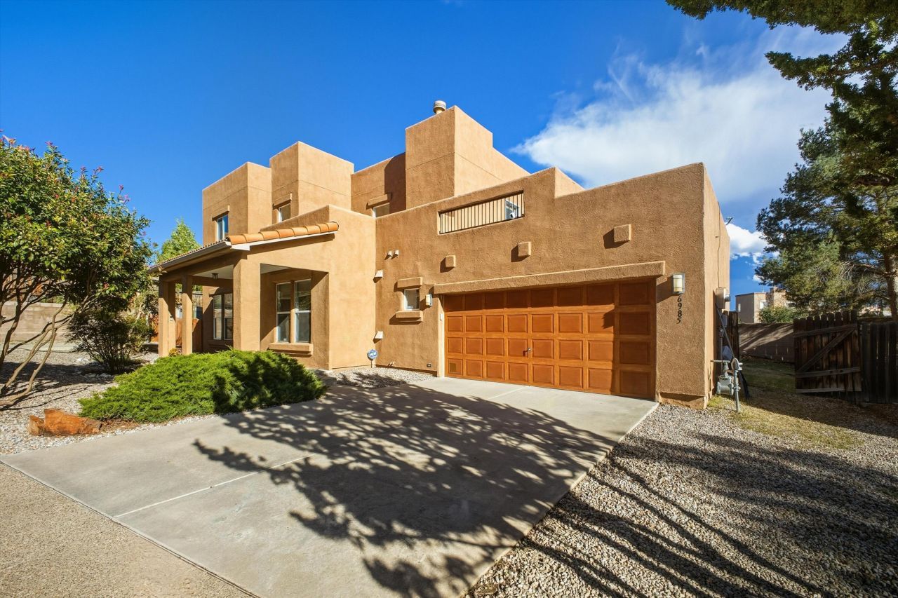 6985 Golden Mesa, Santa Fe, NM 87507 Main Photo