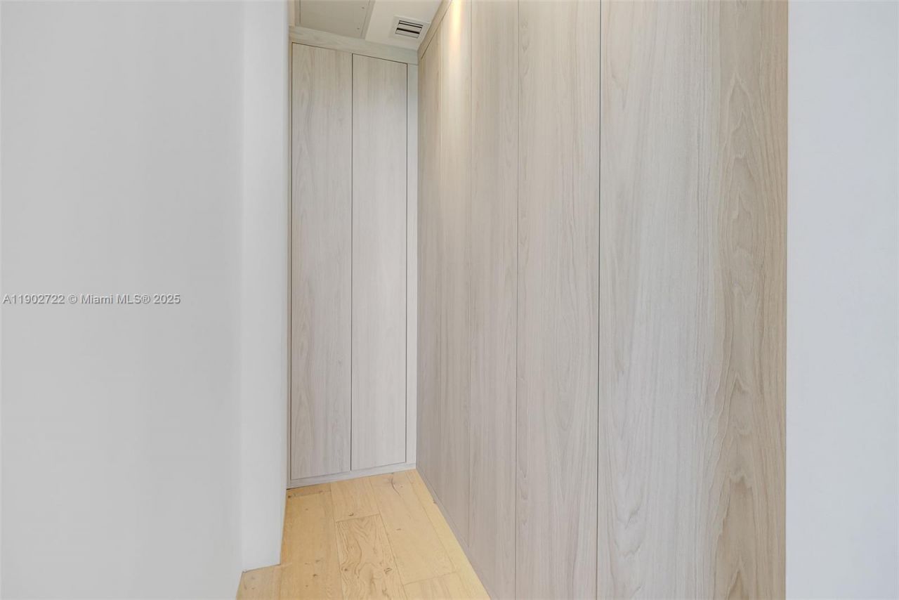 8701 Collins Ave, Unit 904, Miami Beach, FL 33154 Photo