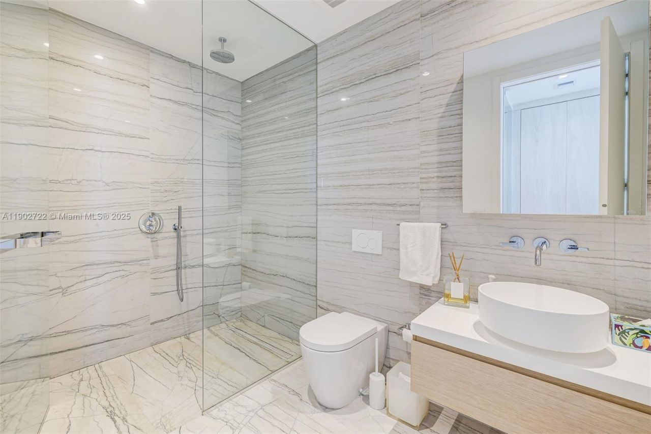 8701 Collins Ave, Unit 904, Miami Beach, FL 33154 Photo