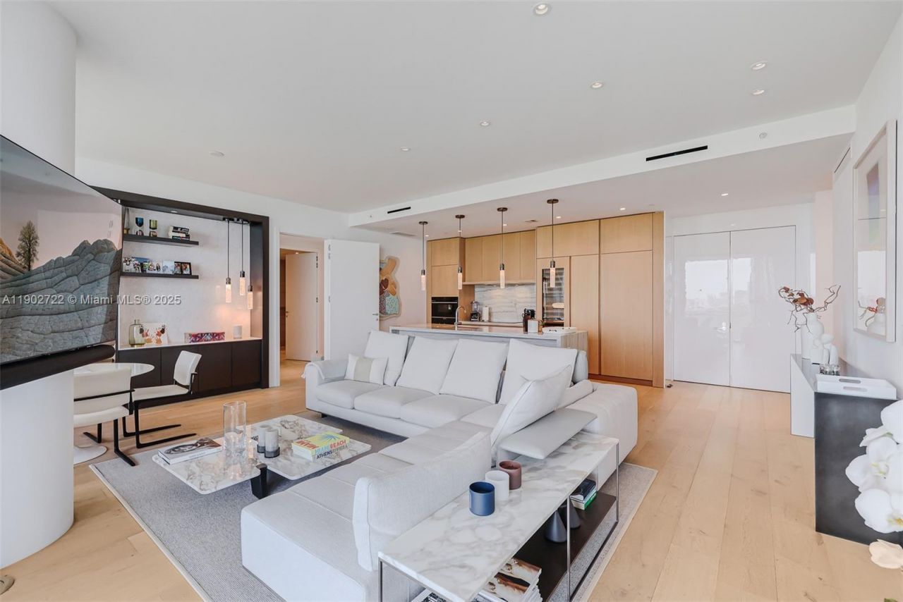 8701 Collins Ave, Unit 904, Miami Beach, FL 33154 Photo