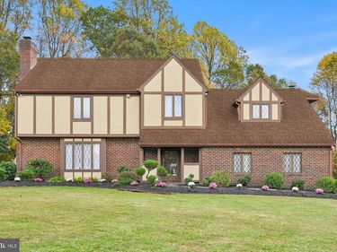 208 FOXCROFT LANE, ROBESONIA, PA 19551