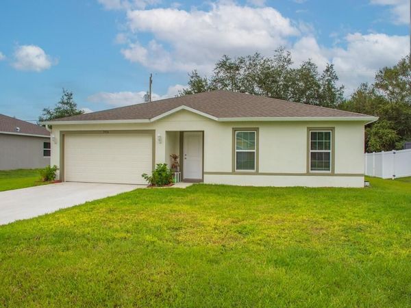 7976 105th Avenue, Vero Beach, FL 32967