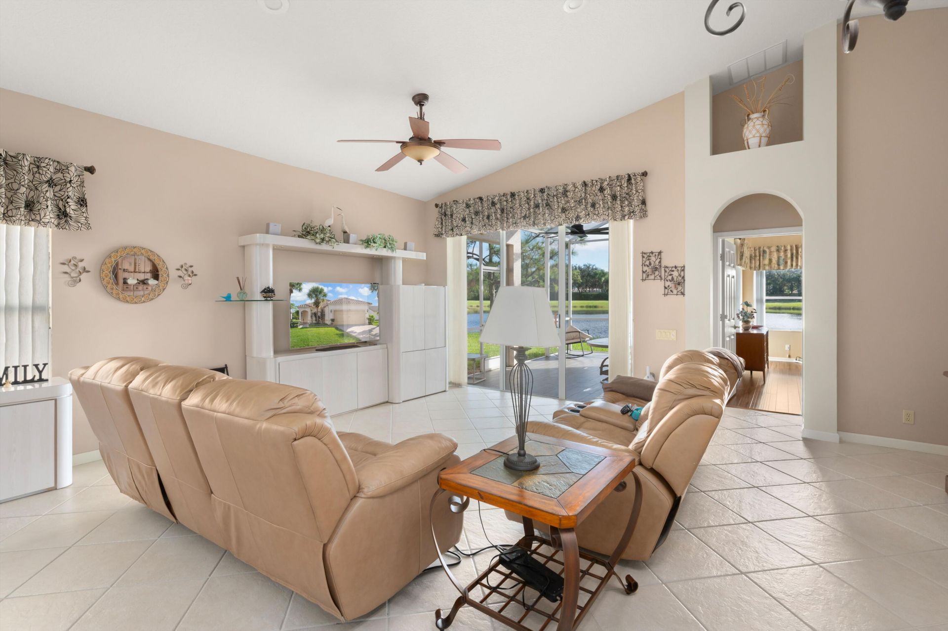 324 NW Treeline Trace, Port Saint Lucie, FL 34986 Photo