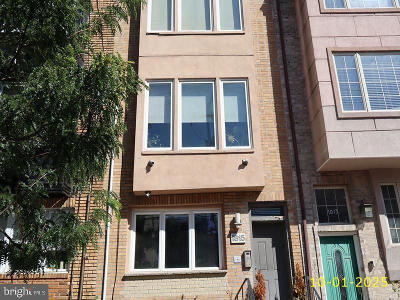 1815 00 Bainbridge Street, Unit 2, Philadelphia, PA 19146 Main Photo