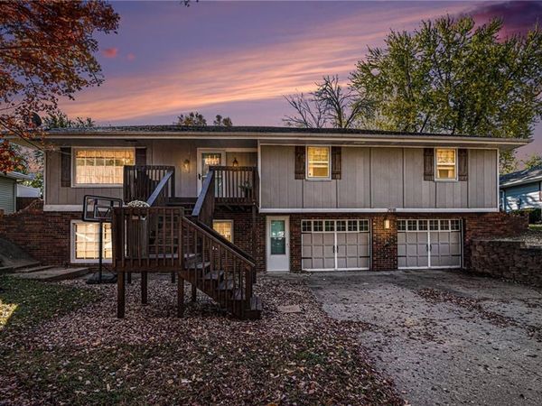 2918 Kimbrough Lane, St Joseph, MO 64505