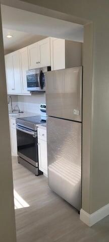 19 Colonial Club Drive, Unit 200, Boynton Beach, FL 33435 Photo