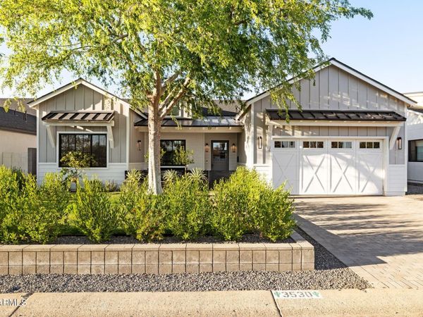 3530 E GLENROSA Avenue, Phoenix, AZ 85018