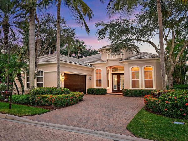 101 Dalena Way, Palm Beach Gardens, FL 33418