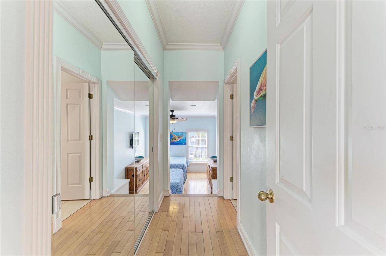 4003 5th Avenue, Holmes Beach, FL 34217 Photo