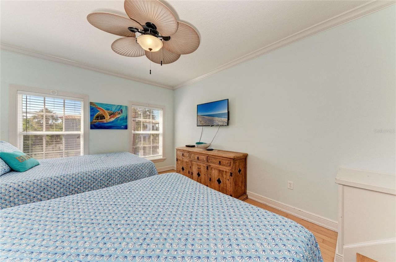 4003 5th Avenue, Holmes Beach, FL 34217 Photo