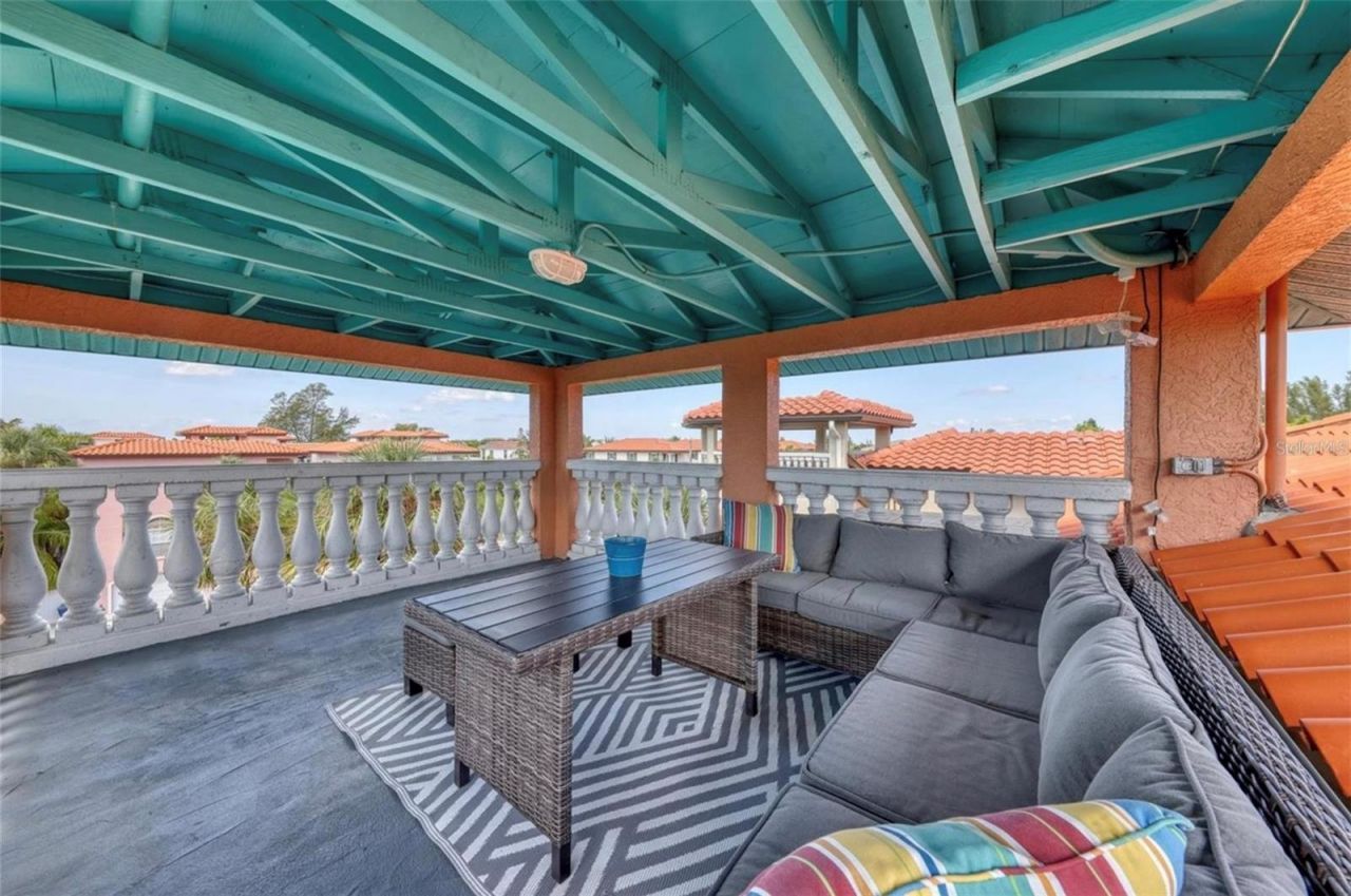 4003 5th Avenue, Holmes Beach, FL 34217 Photo