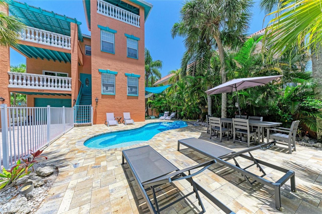4003 5th Avenue, Holmes Beach, FL 34217 Photo