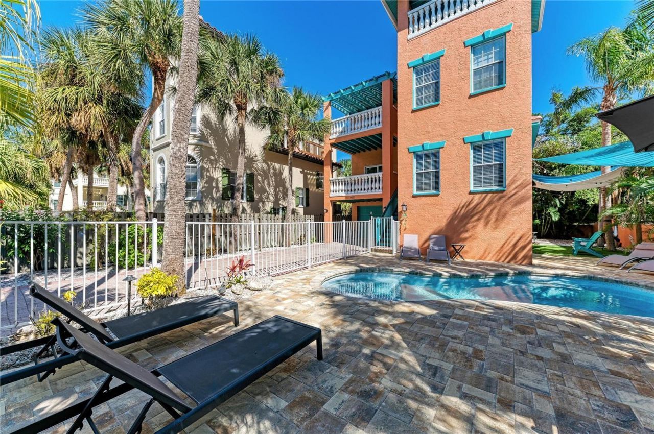 4003 5th Avenue, Holmes Beach, FL 34217 Photo