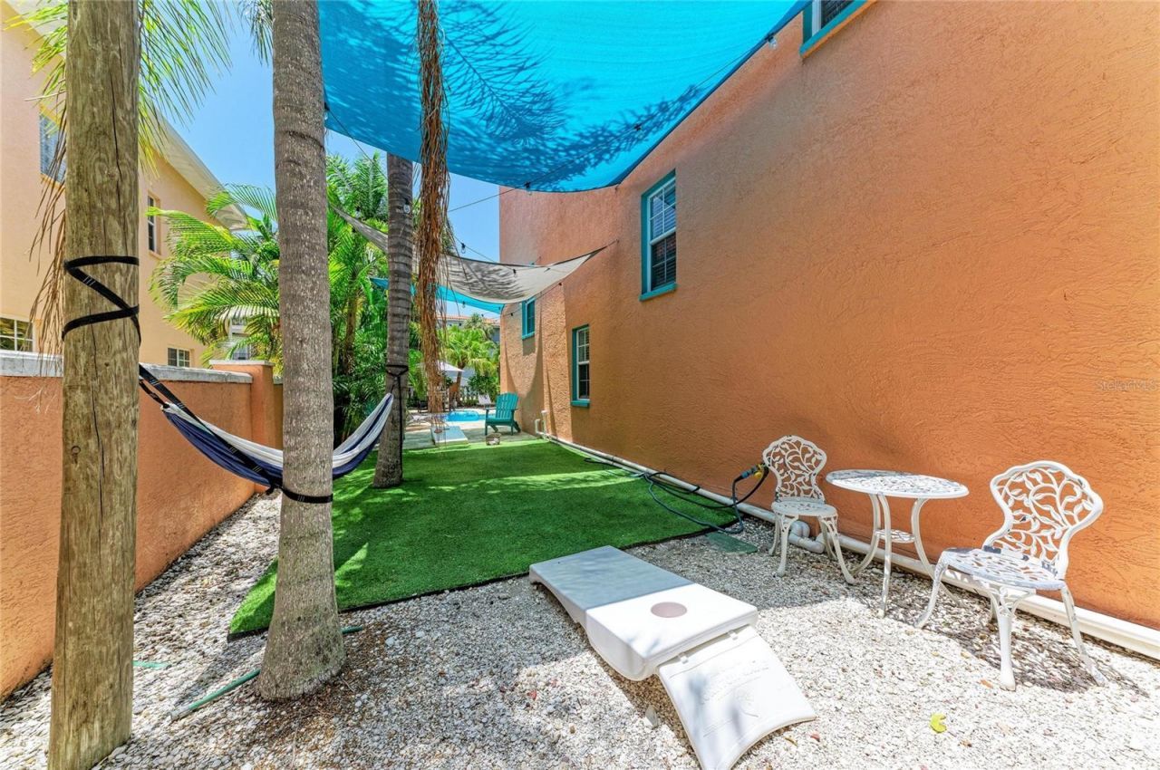 4003 5th Avenue, Holmes Beach, FL 34217 Photo