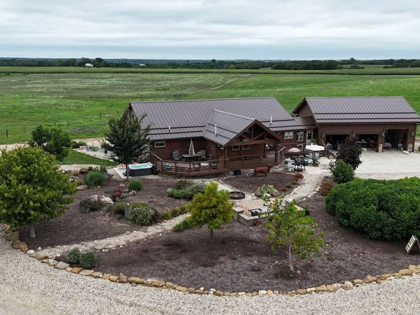 2951 N 28th Road, Seneca, IL 61360