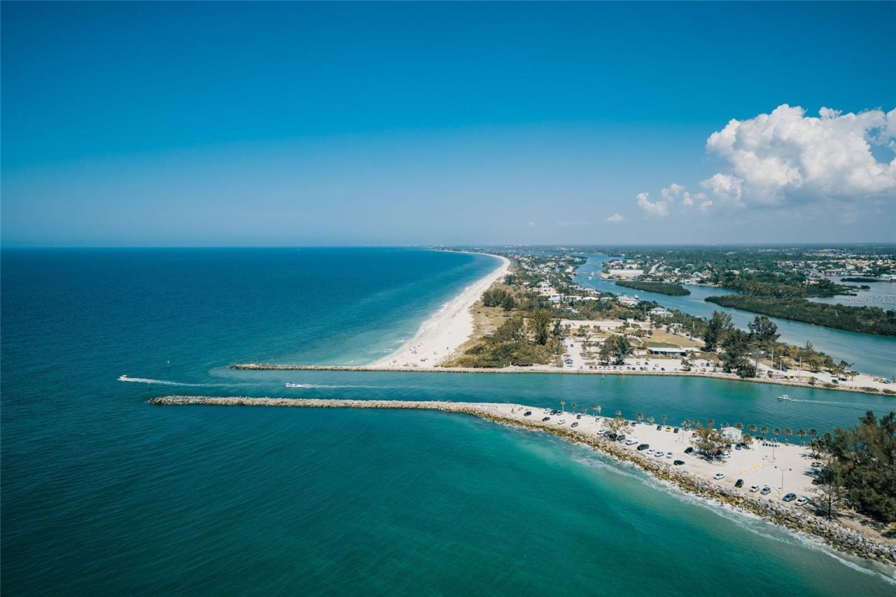 141 N Casey Key Road, Osprey, FL 34229 Photo