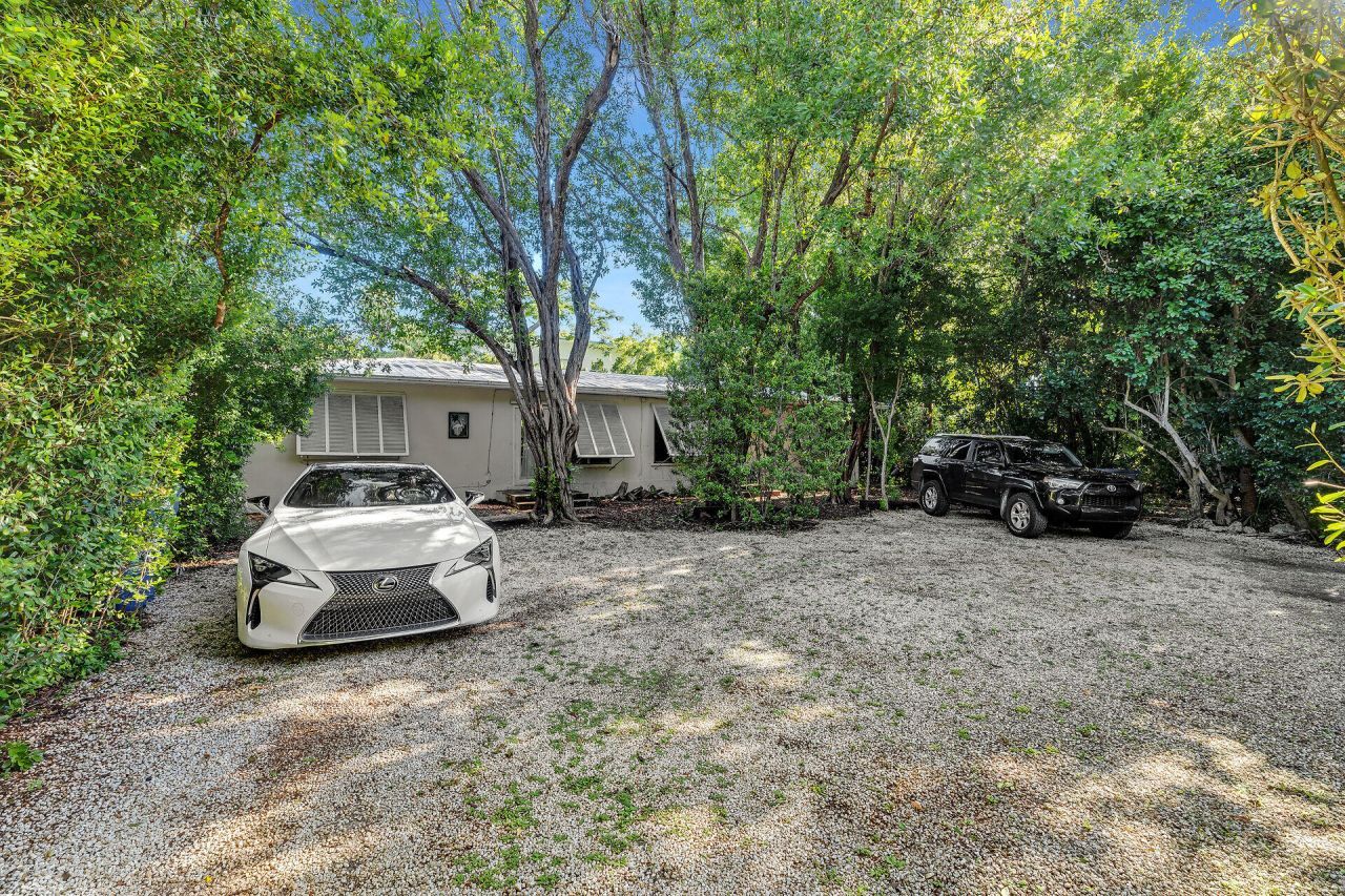 228 & 230 Apache Street, Tavernier, FL 33070 Photo